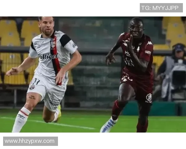 朗斯主场迎战沙托鲁争夺法乙联赛关键三分的精彩对决